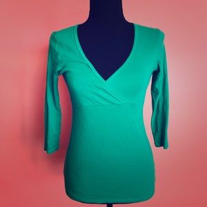 THE TEE SHOP CUTE GREEN CROSS VNECK SHIRT